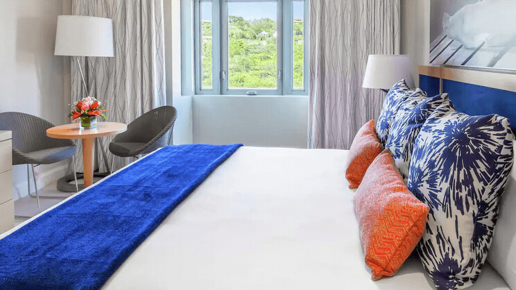 Harbor Club, Curio Collection by Hilton